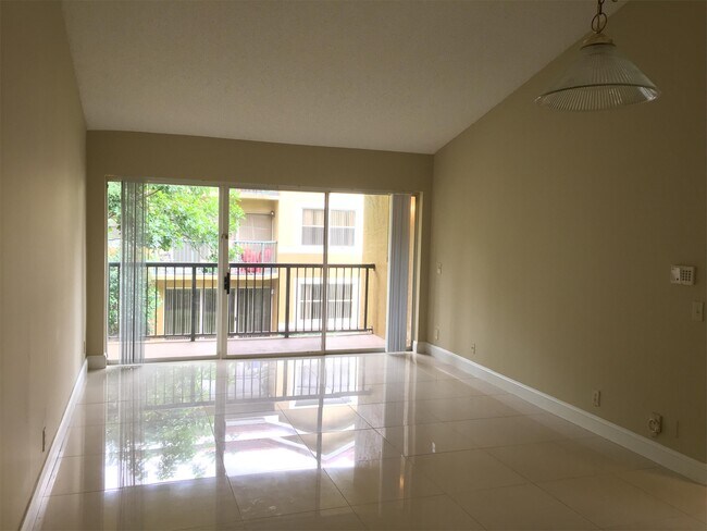 Building Photo - 9001 Wiles Rd