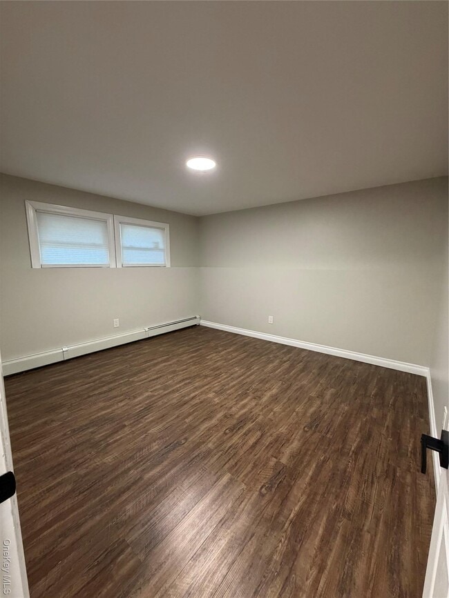 Building Photo - 5 Dewey Rd