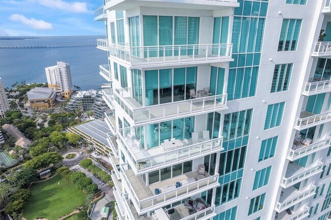 Building Photo - 900 Brickell Key Blvd