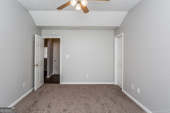 Building Photo - 717 Kaylors Mdw