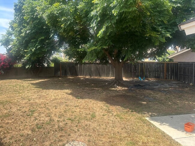 Building Photo - 7049 Arlington Pl