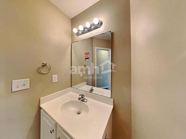 Building Photo - 835 Brookhannah Ct