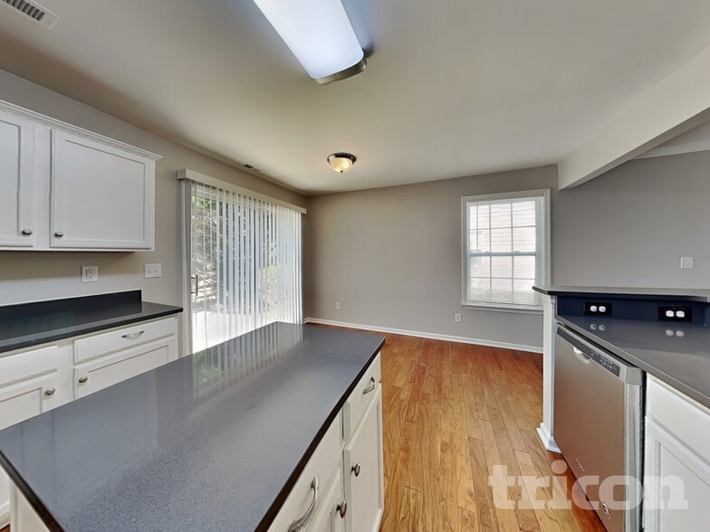 Building Photo - 5317 Stowe Derby Dr