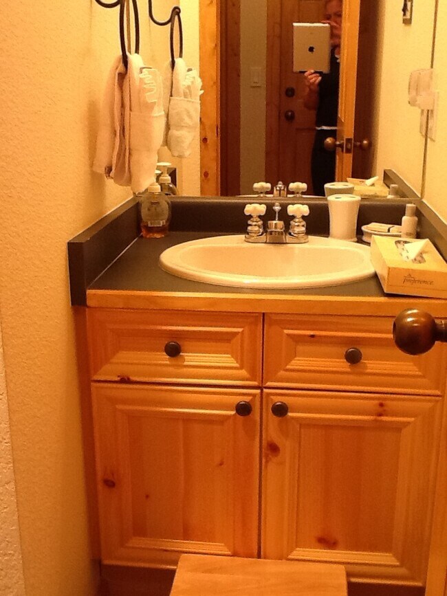 Building Photo - Long Term Rental- Tenderfoot Lodge 2665