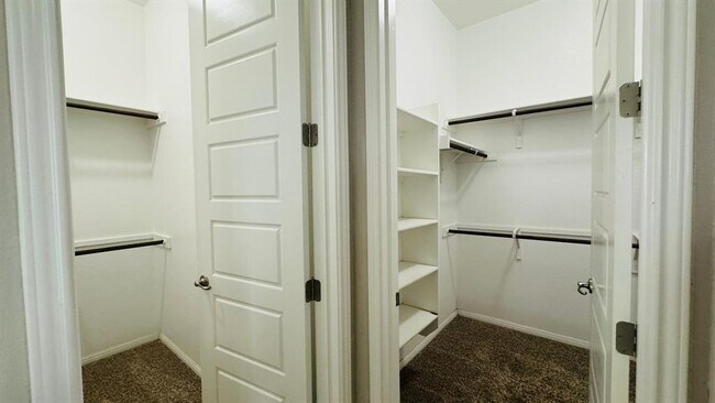 Building Photo - 807 Copper Lake Rd