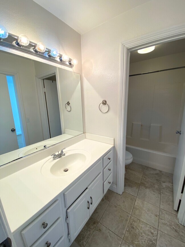 Building Photo - 1201 Trapani Cove