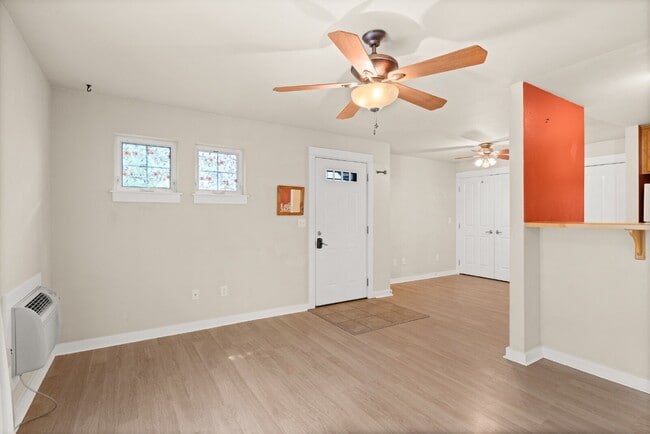Building Photo - 2221 McCall Dr