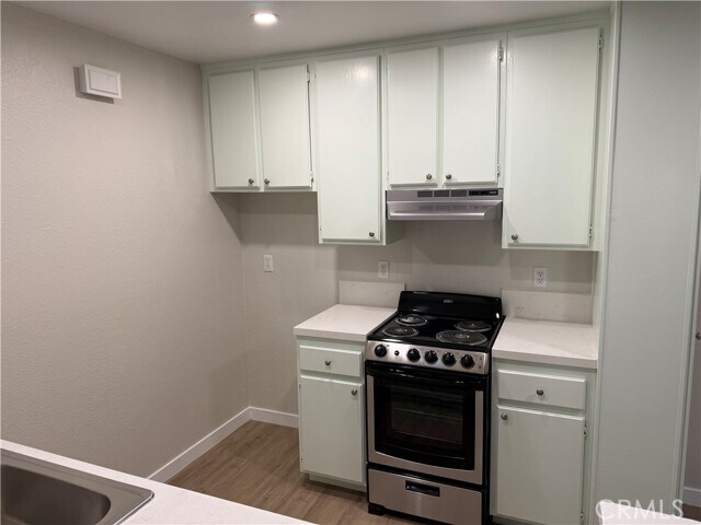 Building Photo - 3633 Oak Creek Dr