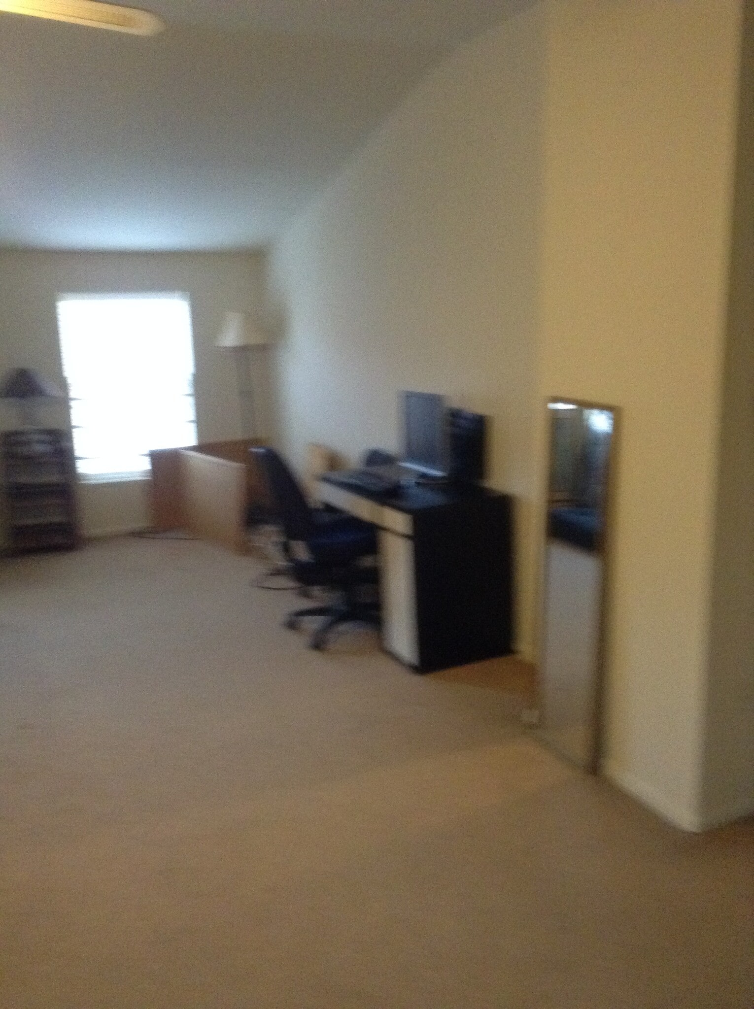 bed room - 1016 S Charles St