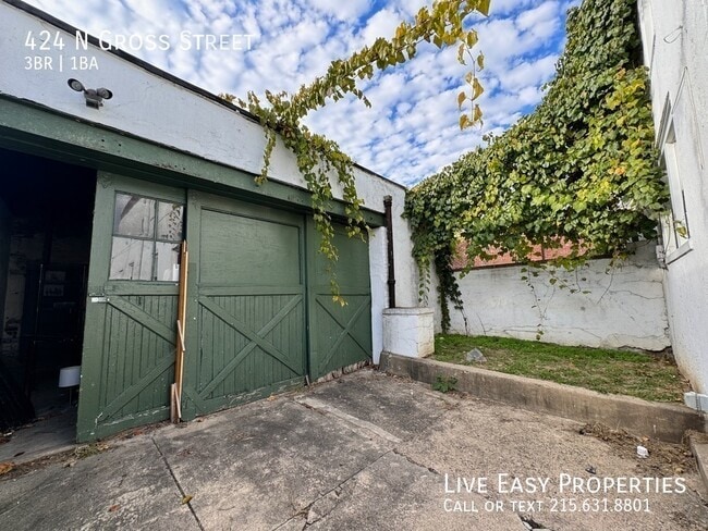 Building Photo - 424 N Gross St