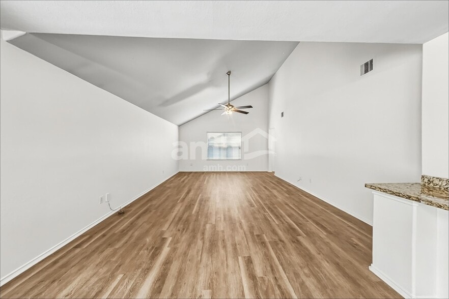 Building Photo - 7211 Alava Dr