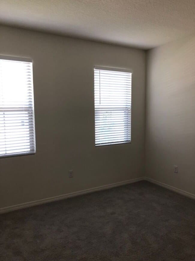 Building Photo - ALMOST NEW 4 BDRM home in GATED ROSECREST!