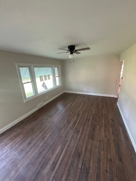 Building Photo - 9163 Loganberry Ln