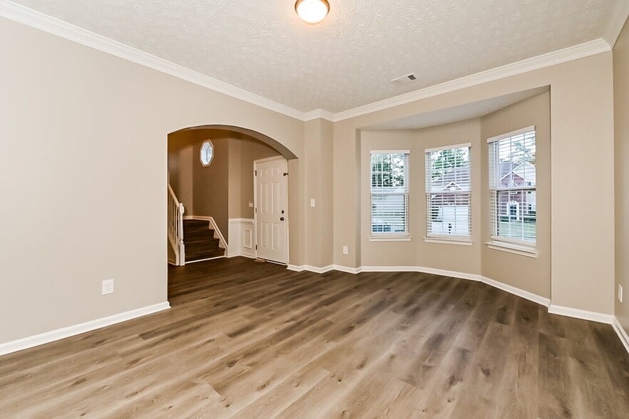 Building Photo - 417 Concord Cir