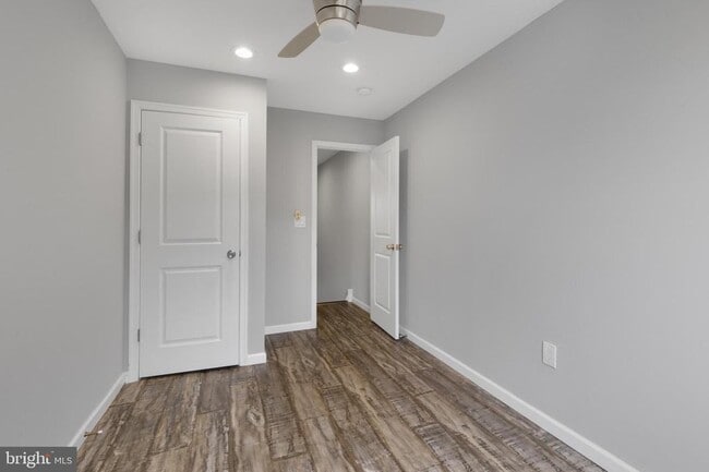 Building Photo - 2208 S 5th St