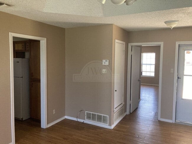 Building Photo - 2707 Sidewinder Dr