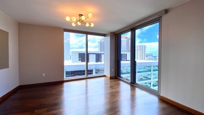 Building Photo - Lowest Priced 2-Bed Unit in ONE Ala Moana!!! PENTHOUSE 2 BED/2BATH with Ocean & Mountain Views!