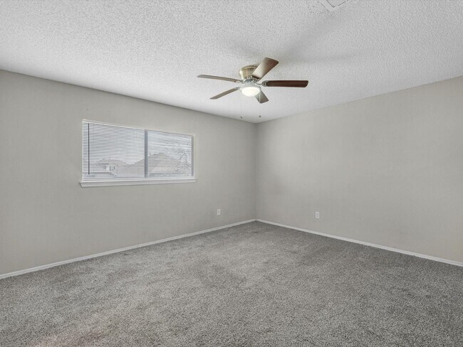 Building Photo - 19918 Bambiwoods Dr