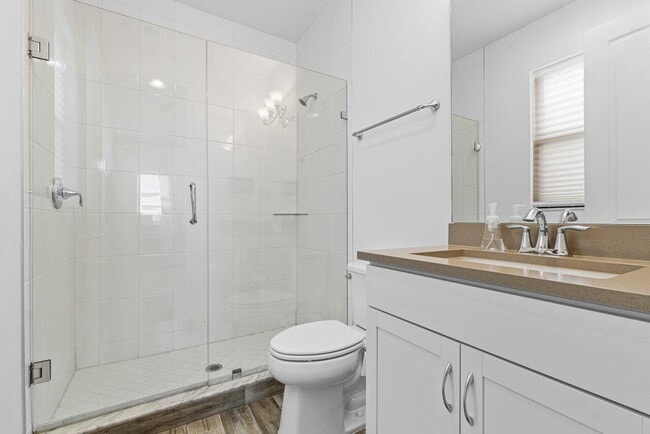 Building Photo - 13026 Artisan Cir