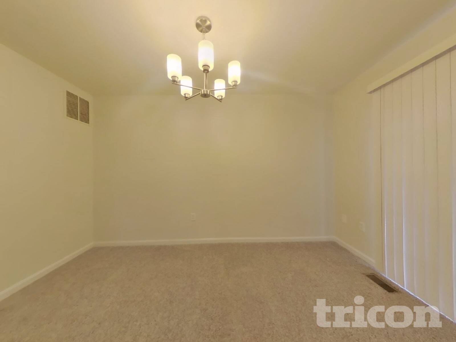 Building Photo - 10721 Esprit Pl