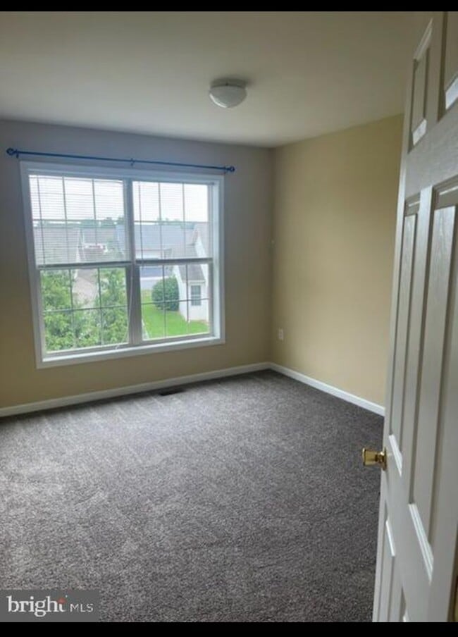 Building Photo - 333 Channing Dr