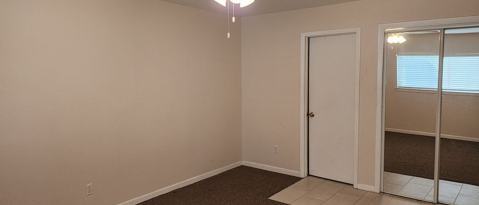 Building Photo - 2100 W Beach Dr