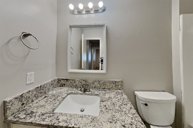 Building Photo - 7339 Boysenberry Ln