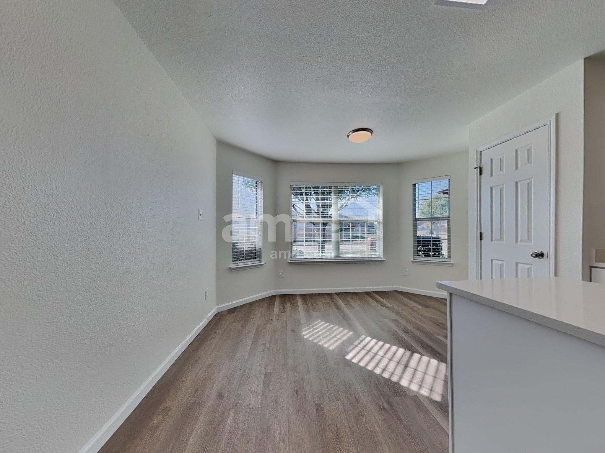 Building Photo - 7505 Fossil Lake Dr