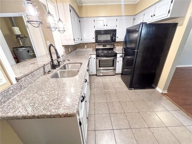 Building Photo - 953 Dickenson Ave