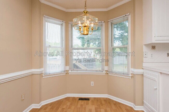 Building Photo - 408 Hunters Ridge Dr