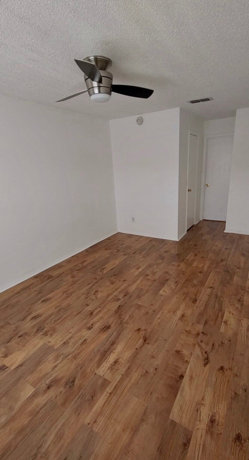 Master Bedroom - 4124 Pershing Pointe Pl