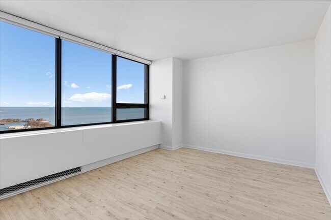 Building Photo - 2800 N Lake Shore Dr