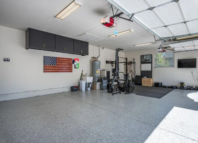 Building Photo - Beautiful Custom East Redding Home with a ...
