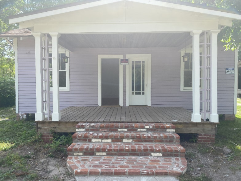 Building Photo - 615 Lafayette St