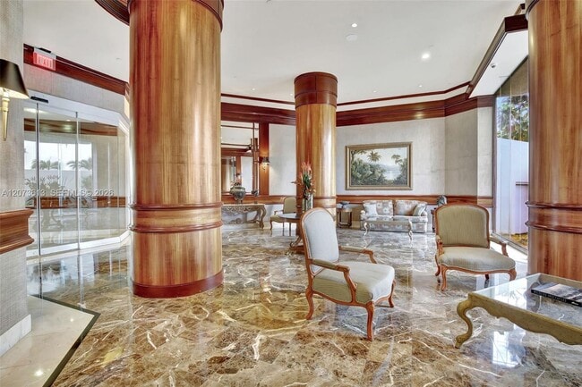 Building Photo - 20185 E Country Club Dr