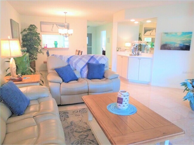 Building Photo - 307 Pine Hollow Cir