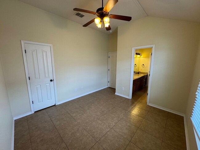 Building Photo - 3-Bedroom House for Rent in Killeen