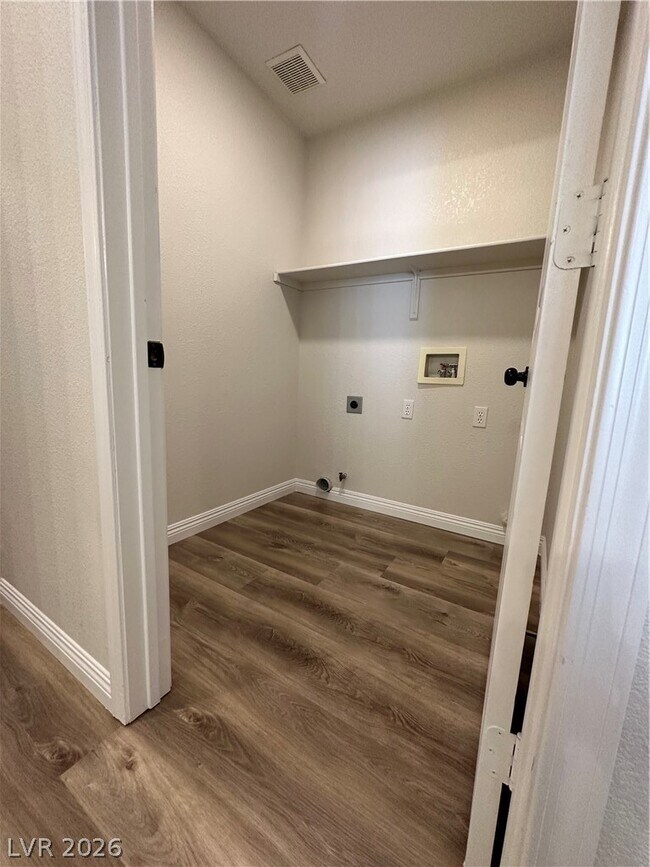 Building Photo - 1034 Skysail Dr