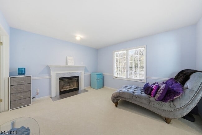 Building Photo - 11 Rosewood Ln