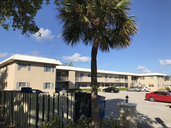 Building Photo - Sabal Palm Apartments