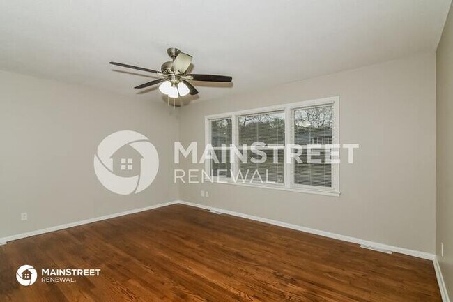Building Photo - 9302 FAIRWOOD DR, KANSAS CITY, MO 64138