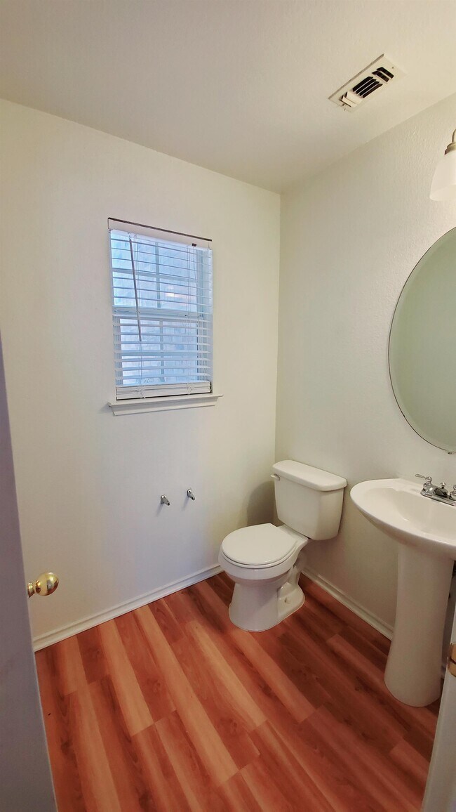 Building Photo - 11110 Montague Trail