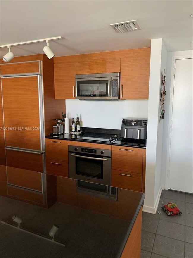 Building Photo - 50 Biscayne Blvd