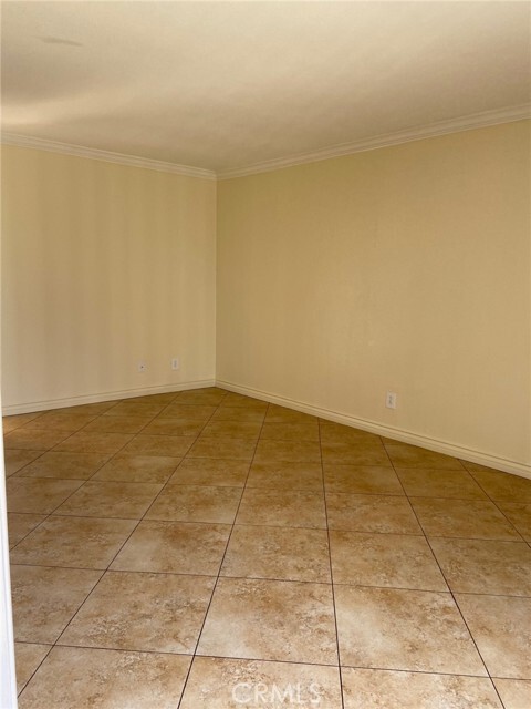 Building Photo - 10655 Lemon Ave