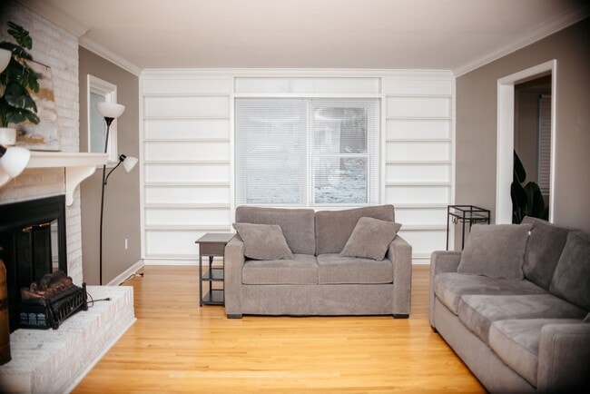 Building Photo - 1449 Jill Dr