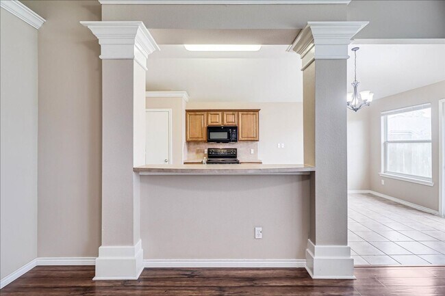 Building Photo - 2317 Tropical Wind Dr