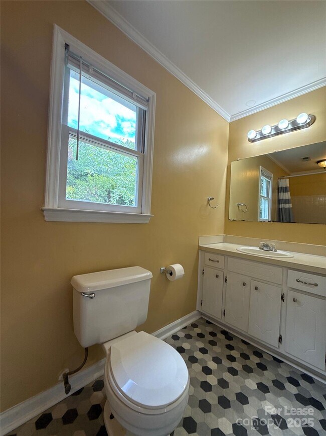 Building Photo - 9125 Winter Moss Ct