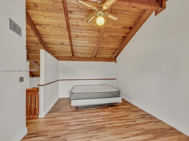 Building Photo - 2701 SW 58th Manor