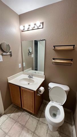 Building Photo - 4916 Pacific Wy Dr