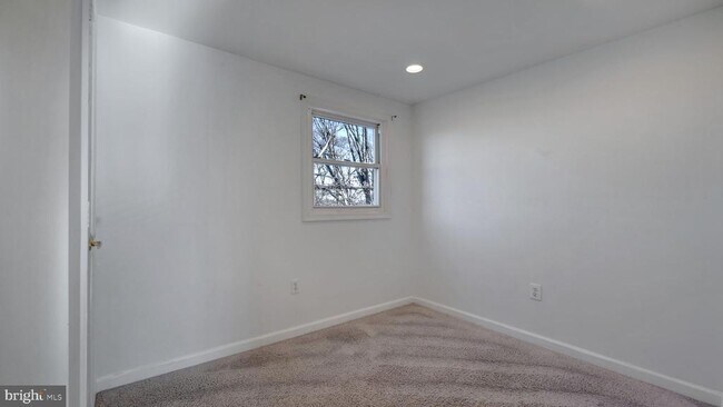 Building Photo - 1604 Woodhill Ct